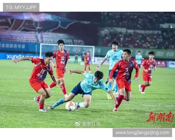 湘超联赛激情再燃各路劲旅鏖战绿茵赛场掀起足球热潮 湘超联赛激情再燃各路劲旅鏖战绿茵赛场掀起足球热潮