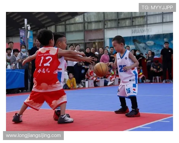 朱芳雨：从篮球传奇到体育精神的传承者，如何影响中国篮球的发展与未来