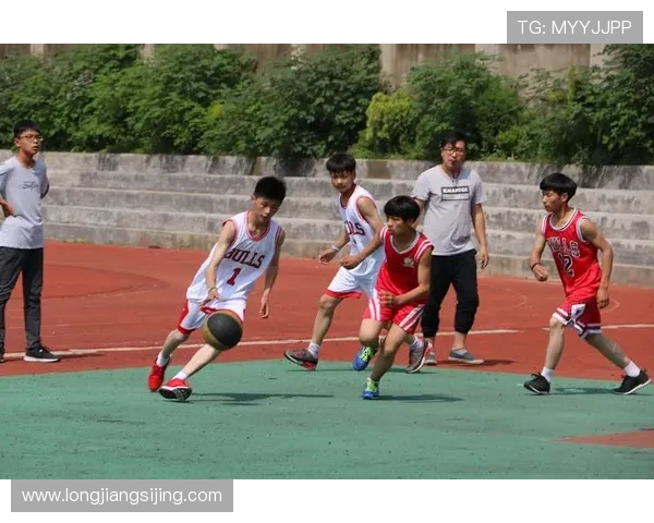 探索篮球技战术演变与现代比赛趋势及球员发展路径解析全景研究汇