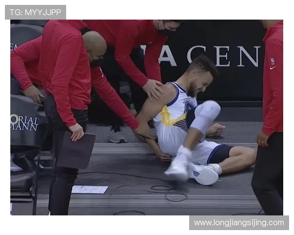 勇士对阵骑士比赛中库里意外受伤球队面临严峻考验